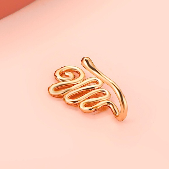 ⚜️[𝟯/$𝟭𝟴]⚜️NEW Simple Swirl Fake Nose Ring - Picture 8 of 12